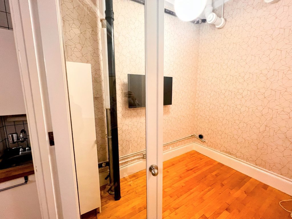 135 West 26 Street, Suite 4C